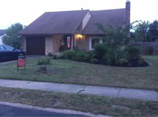 526 Four Mile Branch Rd, Sicklerville, NJ 08081