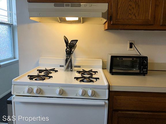 4th image of 919 S 8th St #9351306
