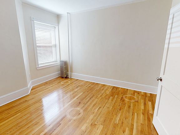 5th image of 1595 Beacon St #13