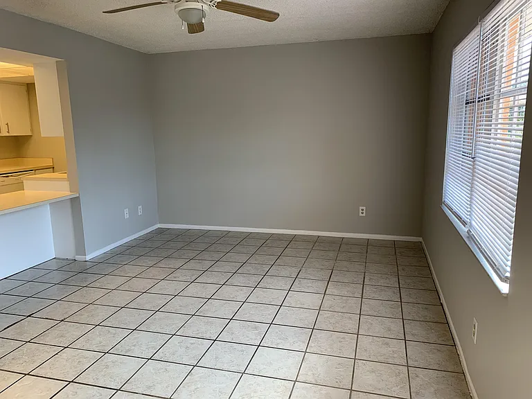 309 SW 3rd Pl #7 — Photo 27