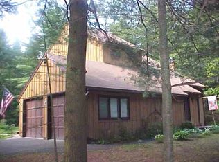 5 Sweenor Ln, Gansevoort, NY 12831