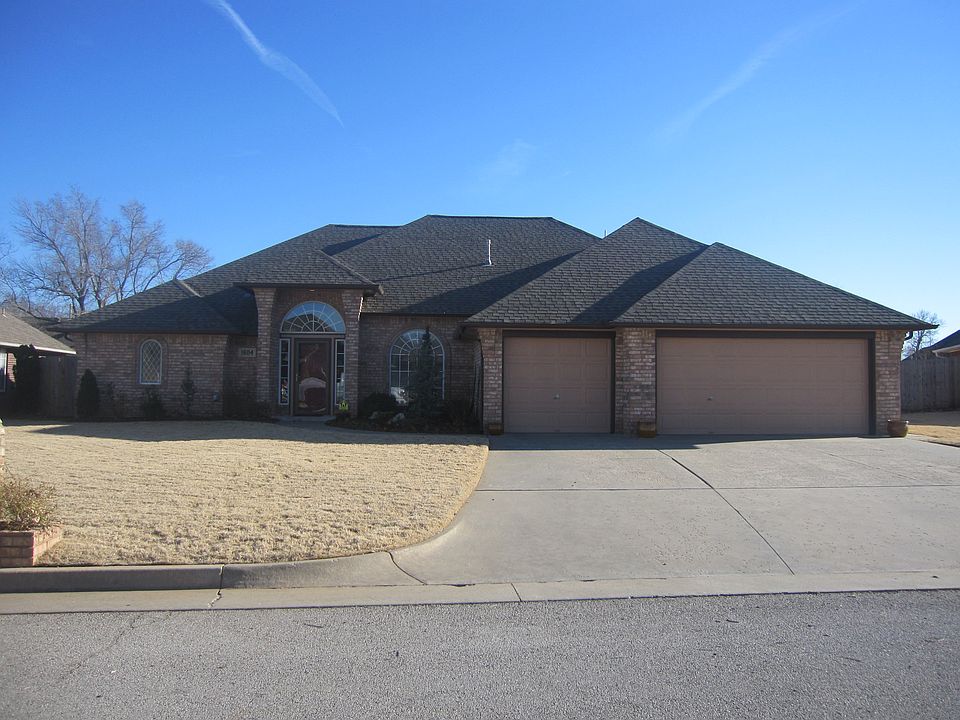 1st image of 1604 SW 128th Pl