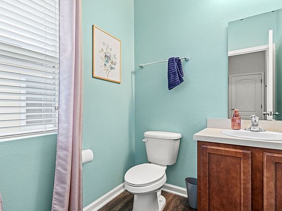 3rd image of 220 Ashby Landing Way St