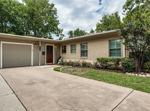 3rd image of 1437 Meadowbrook Ln
