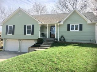 3213 NE 71st St, Kansas City, MO 64119