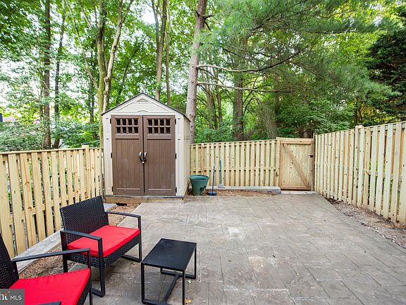 3rd image of 3195 Lawsons Hill Pl