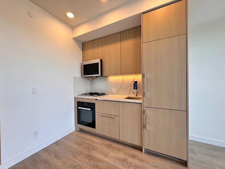 75 Billes Hts #1709 — Photo 3