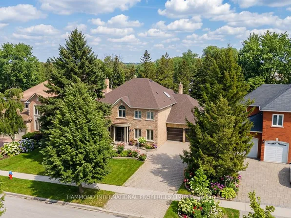 31 Vesta Dr, Richmond Hill, ON L4B 2M2