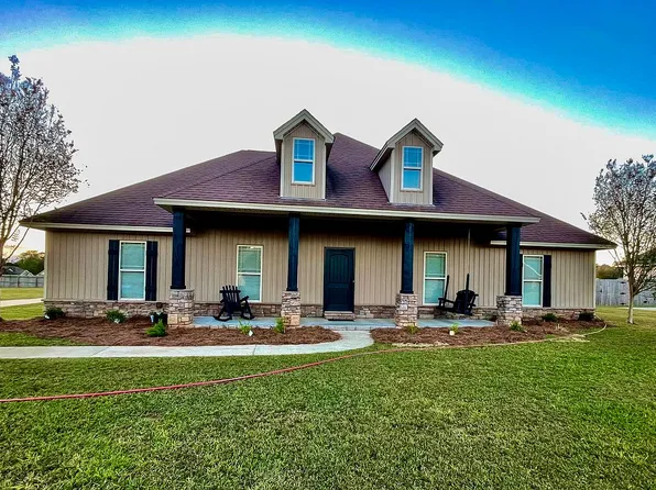 99 Lois Ln, Wetumpka, AL 36092