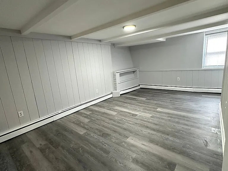 437 Sharon Ave — Photo 9