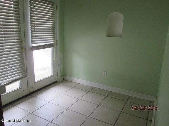 4th image of 4060 W GREENWILLOW Lane