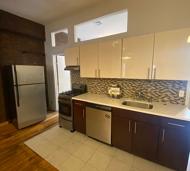 2nd image of 528 Grand St #2A