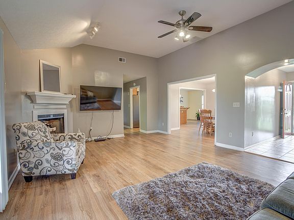 4th image of 161 Krystal Springs Dr