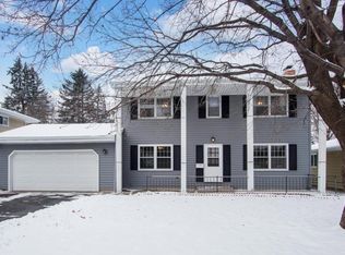 21 McKnight Rd N, Saint Paul, MN 55119