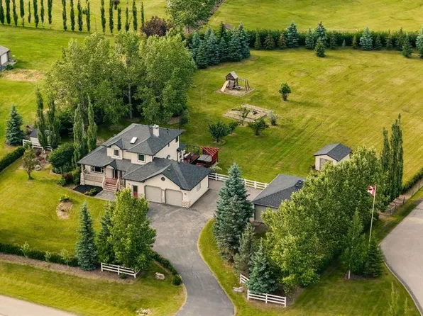 112 S Pinto Ln SE, Airdrie, AB T4A 3H8