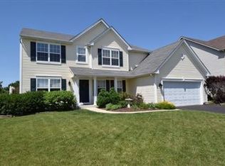 180 Maple Ridge Ln, Montgomery, IL 60538