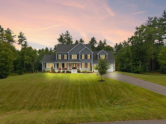 2nd image of 8 Paddock Cir