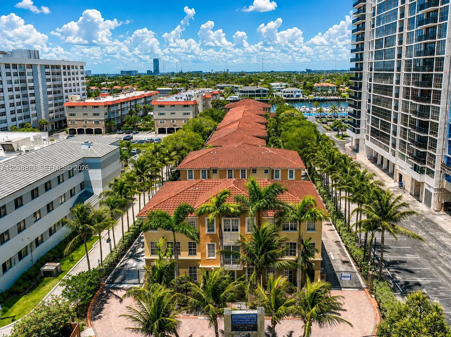 2080 Ocean Drive Condo — Photo 2