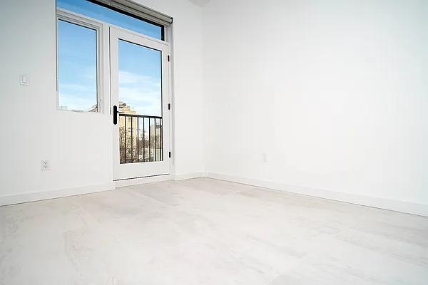 Rented by ERNY LLC | media 10