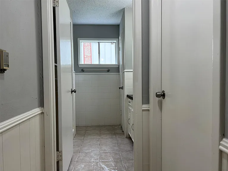 410 Cordell Dr — Photo 29