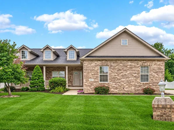 2257 Blarney Stone Dr, Valparaiso, IN 46385