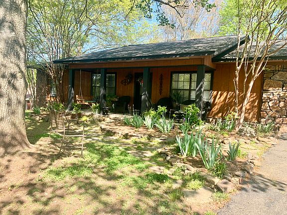 4th image of 48 Terrace Dr