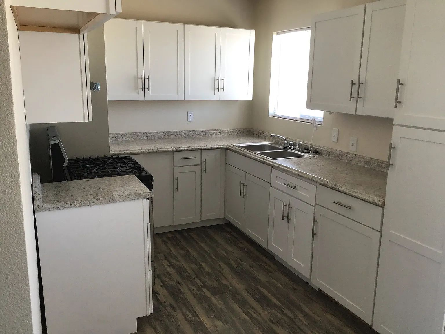 1 bed, 1.0 bath, 800 sqft, $1,195 — Photo 3