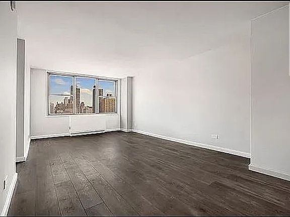 4th image of 301 E 79th St APT 15F