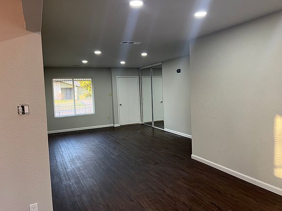 4th image of 1726 Pebble Beach Dr