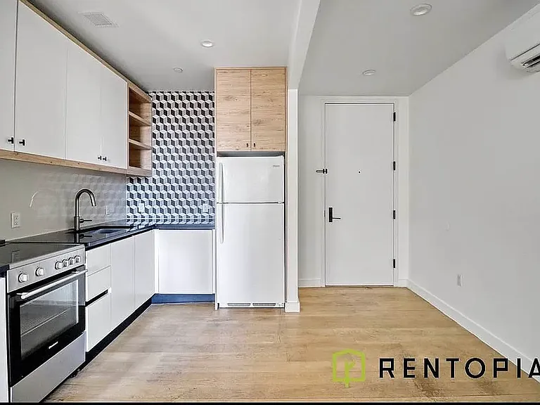 1875 Atlantic Ave #402H — Photo 2