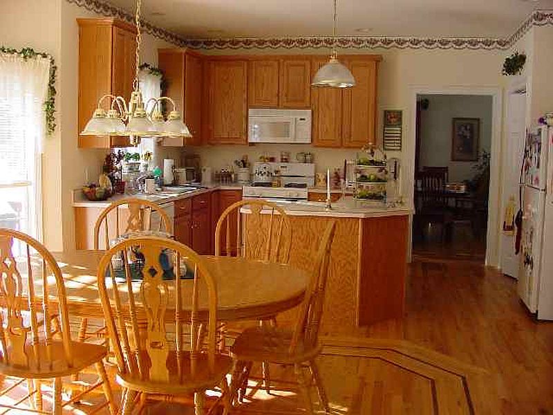 4th image of 11 ARROWHEAD Park