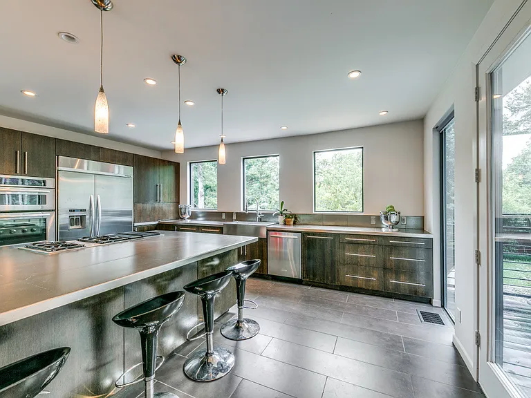 919 Knott Pl — Photo 21