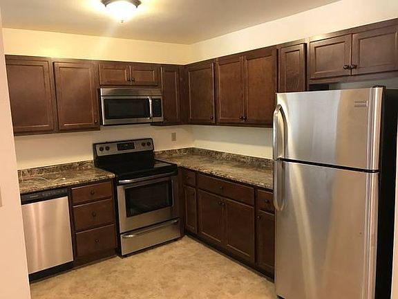 3rd image of 149 Michaels Ct #3
