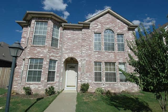 1st image of 1719 Creekbend Dr