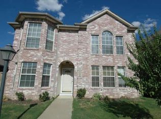 1719 Creekbend Dr, Lewisville, TX 75067