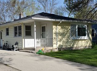 818 28th St N, Fargo, ND 58102