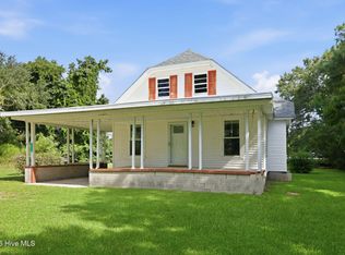 1112 Wilson Avenue, Morehead City, NC 28557