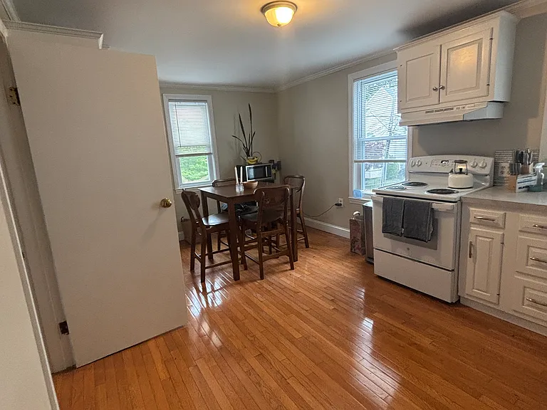 438 Washington St #2 — Photo 5