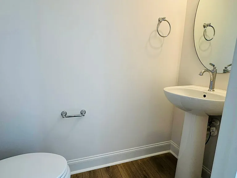 7044 Westrow Ave — Photo 14