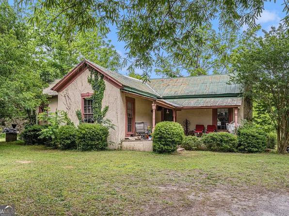 2249 Jackson Lake Rd, Mansfield, GA 30055