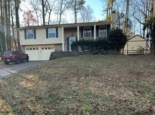 1733 Ellenwood Dr NE, Roswell, GA 30075
