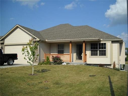1st image of 1701 NW Nicholas Dr