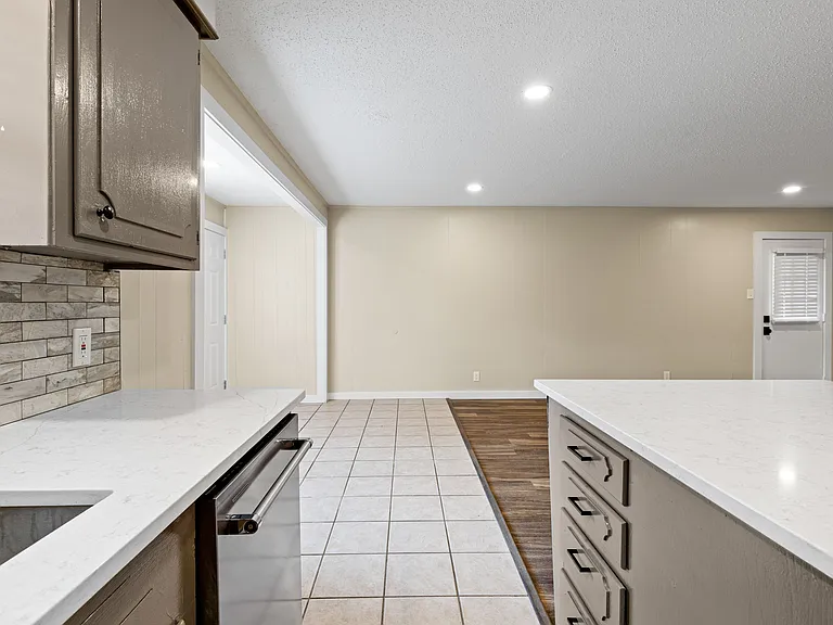 704-706 Acorn Dr #706 — Photo 13