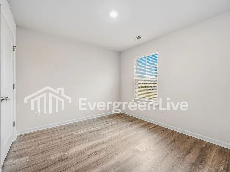 2233 Courtina Way — Photo 13