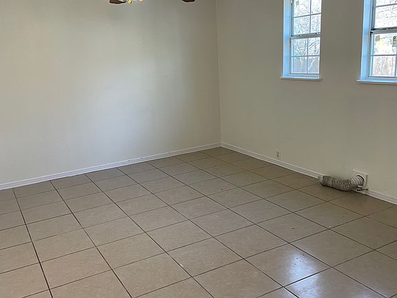 2nd image of 4708 Fairfax St