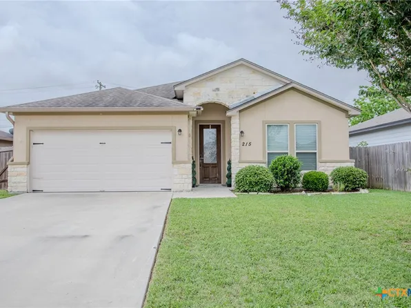 215 Secretariat Dr, Victoria, TX 77901