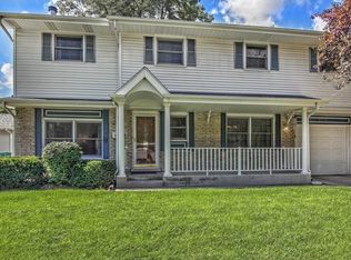 9210 Foliage Ln, Munster, IN 46321