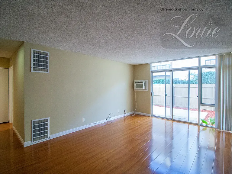 477 S El Molino Ave #4 — Photo 8
