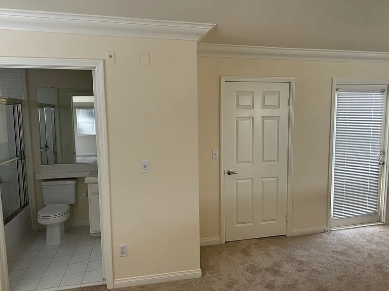 540 N Rossmore Ave #408 — Photo 13