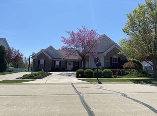 1002 Pearview Dr, Saint Peters, MO 63376